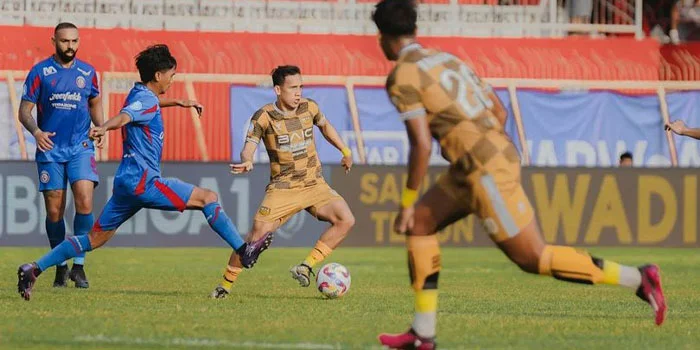 Liga 1 2024-2025: Arema 0-0 Dewa United