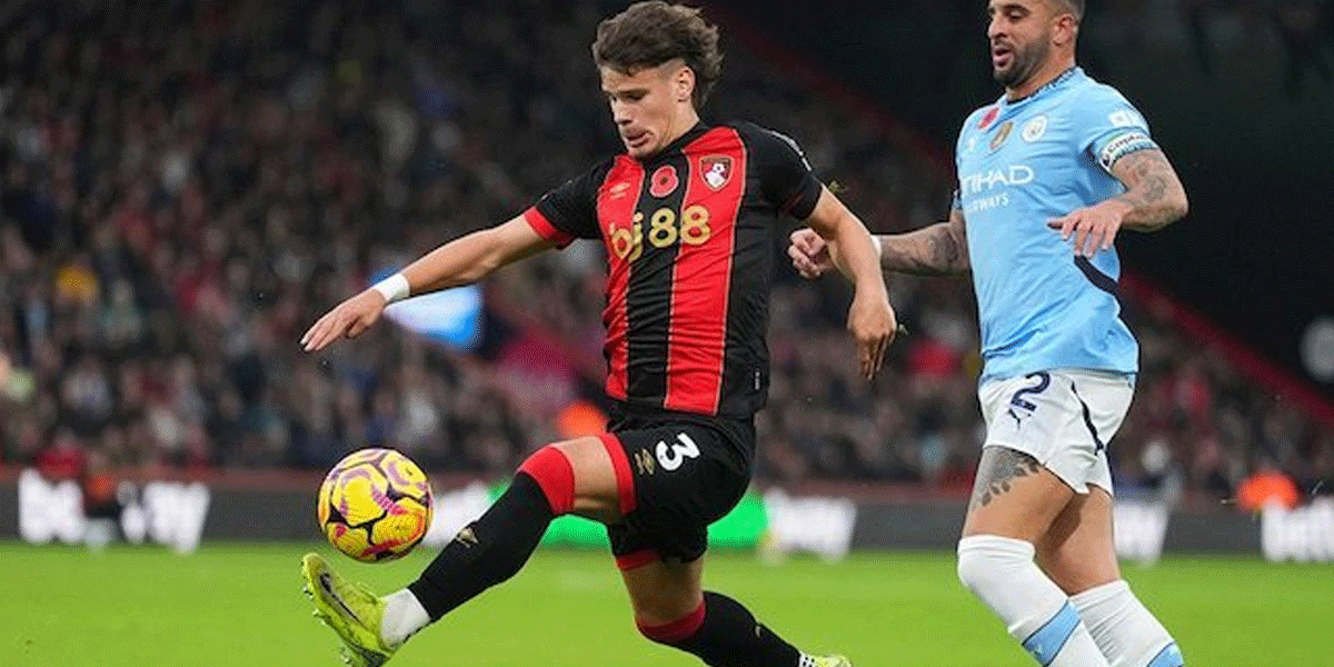 Sinar di Eredivisie dan Kembali ke Premier League